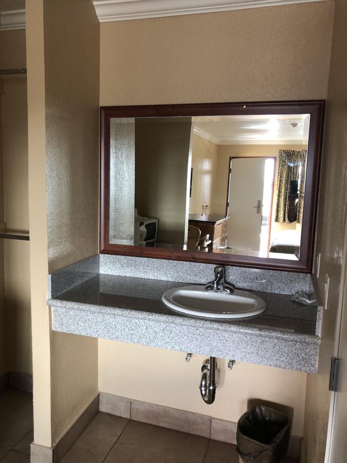 Arlington Inn Riverside Εξωτερικό φωτογραφία